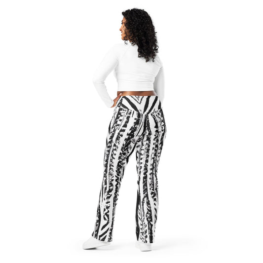 Womens Flare Leggings, Black White Native Print