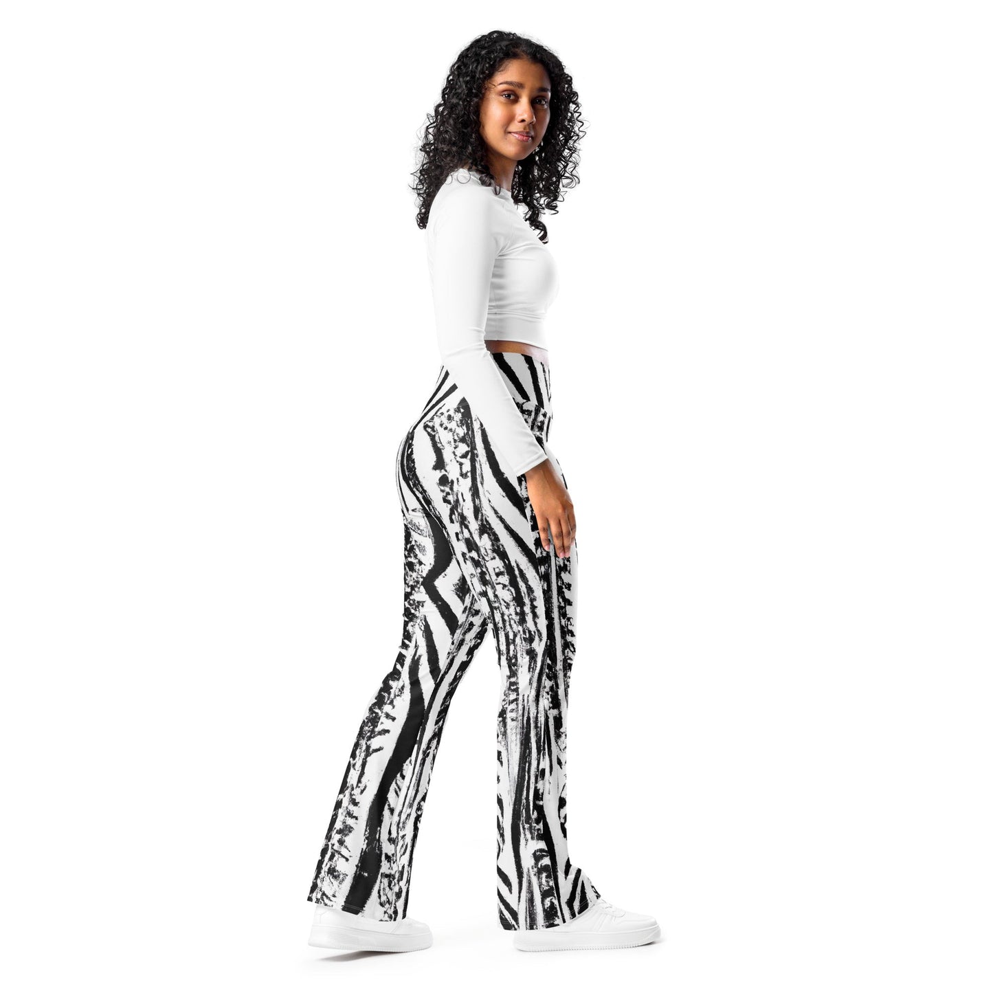 Womens Flare Leggings, Black White Native Print